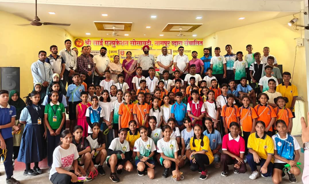 Jump rope athletes and officials at a Nagpur event